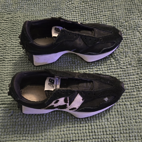 New Balance Black Animal Print Shoes - Picture 2 of 5